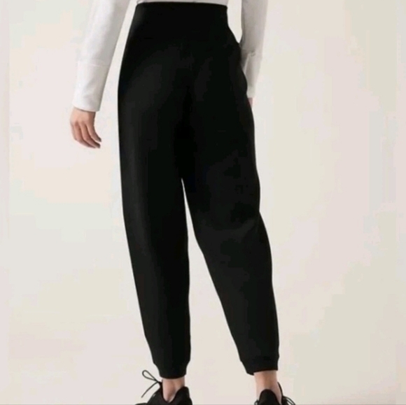 ATHLETA Get Set Hybrid Joggers Size Large - Picture 4 of 11